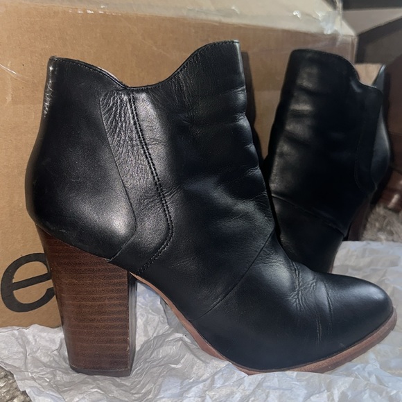 Halogen Booties - Picture 2 of 7